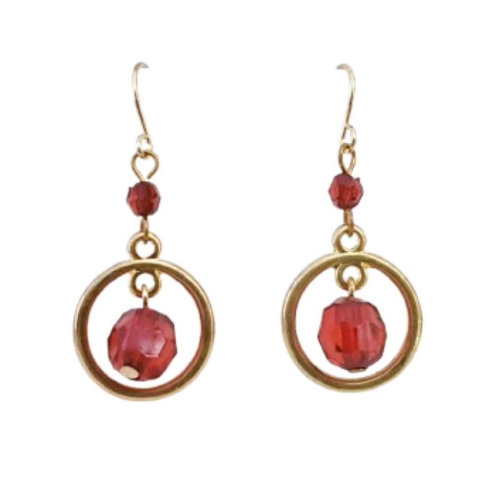 ๐3/$20 Cranberry Beaded Dangly Earrings Gold Tone - Picture 1 of 3